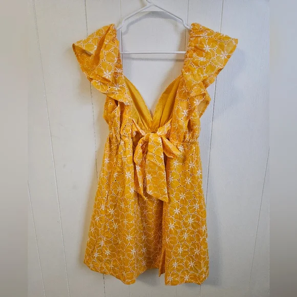 Vici Flying Tomato Lucy Eyelet Flutter Sleeve Bow Back Mini Dress - Picture 5 of 8